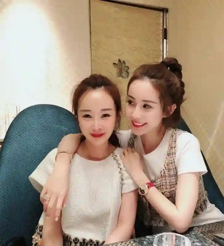 还记得初代女网红zy喜哥吗，她女儿都这么大了？