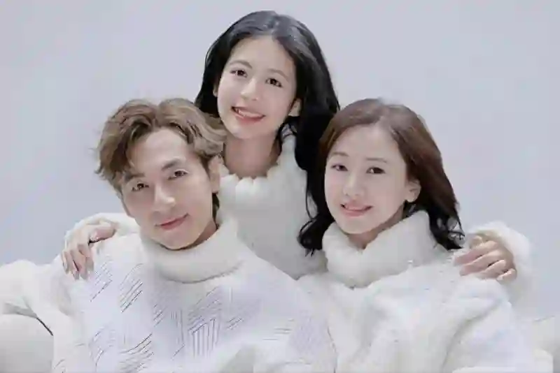 翁虹自曝与老公1年见1次，小别胜新婚，直言最美星二代女儿难出道