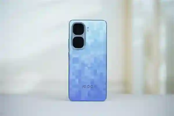 最强2K直屏手机！iQOO Neo10 Pro+图赏