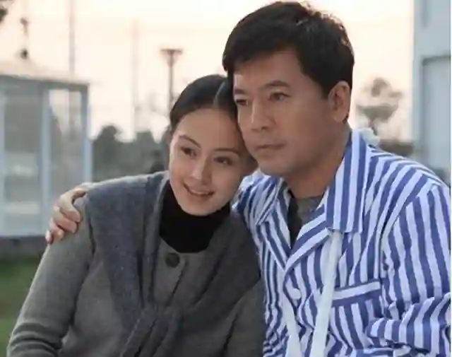 演员何政军：我这辈子最正确的决定，就是娶了个平凡的妻子