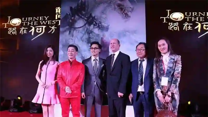 六小龄童为34岁女儿婚事发愁，女儿颜值曝光，才发现为啥没人敢追