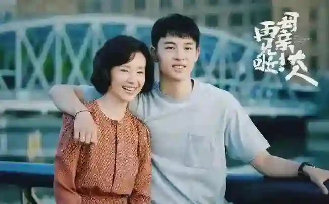 董洁素颜上普拉提被偶遇，很白很美目测只有80斤，没买私教