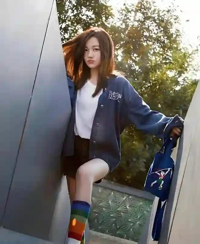 那英伦敦陪李嫣吃饭被赞“比王菲贴心”？“干妈KPI”又达成了？