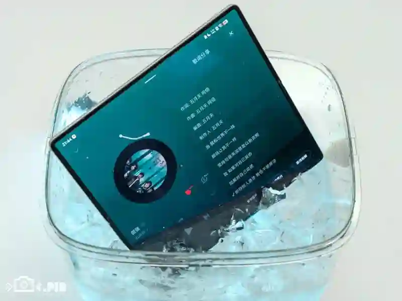 vivo刚出的这台折叠屏，我愿称它为“苹果最佳搭子”