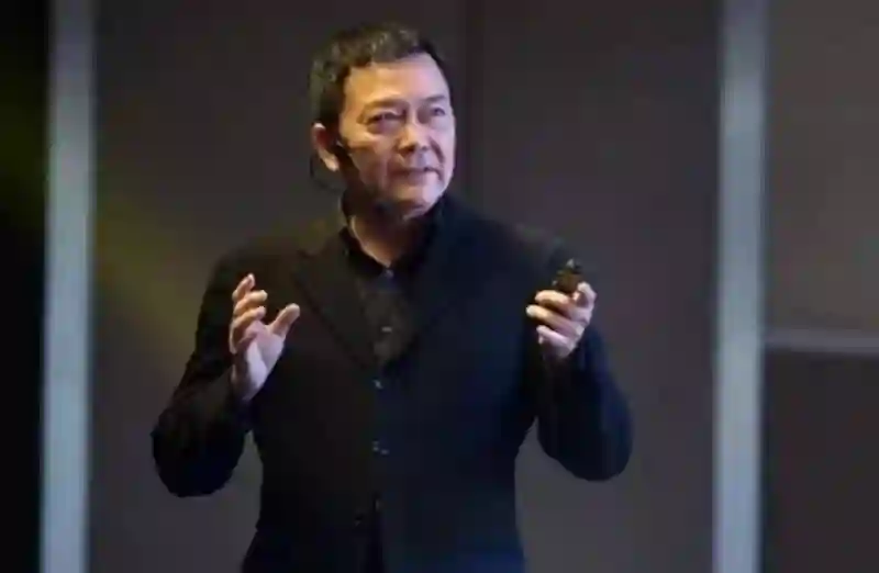他曾与刘涛在一起4年，如今年过六旬依旧未娶，刘涛坦言很愧疚