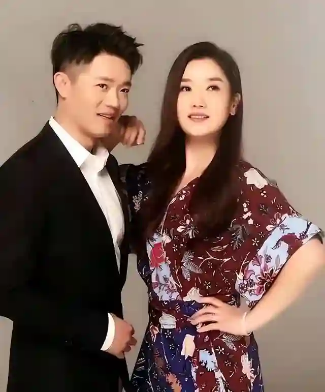 两人默契搭档23年却没成夫妻，如今一个年入千万，一个负债累累