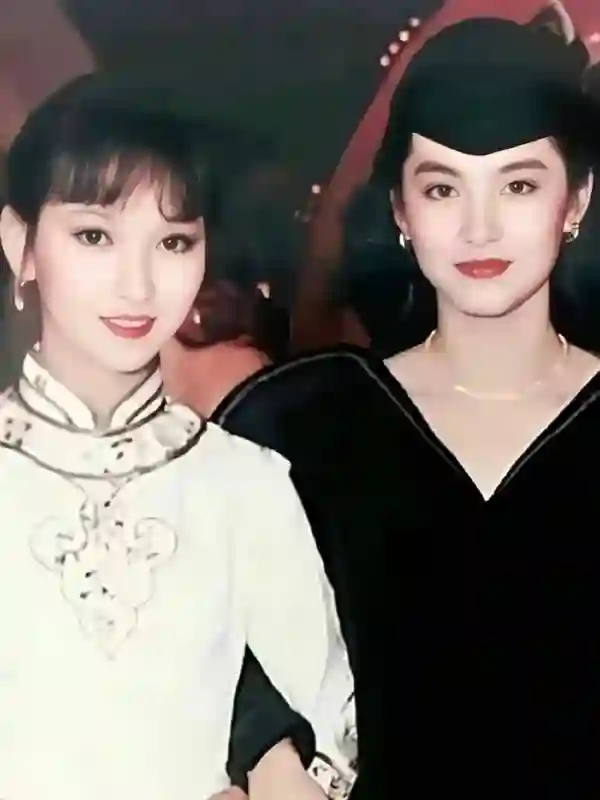 林青霞和10位女星的25张合照，看完了，才明白绝色与漂亮的差异