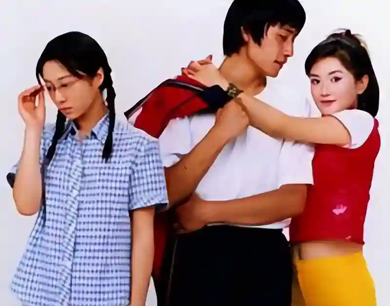 谢娜在演唱会高调撒糖，刘烨车展一脸落寞瘦成纸片人，他后悔了吗