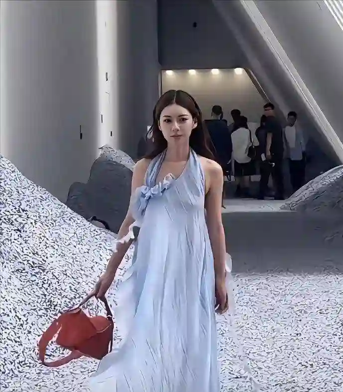 王楚然与马筱梅撞衫，清纯灵动VS美艳动人，谁更吸引眼球？