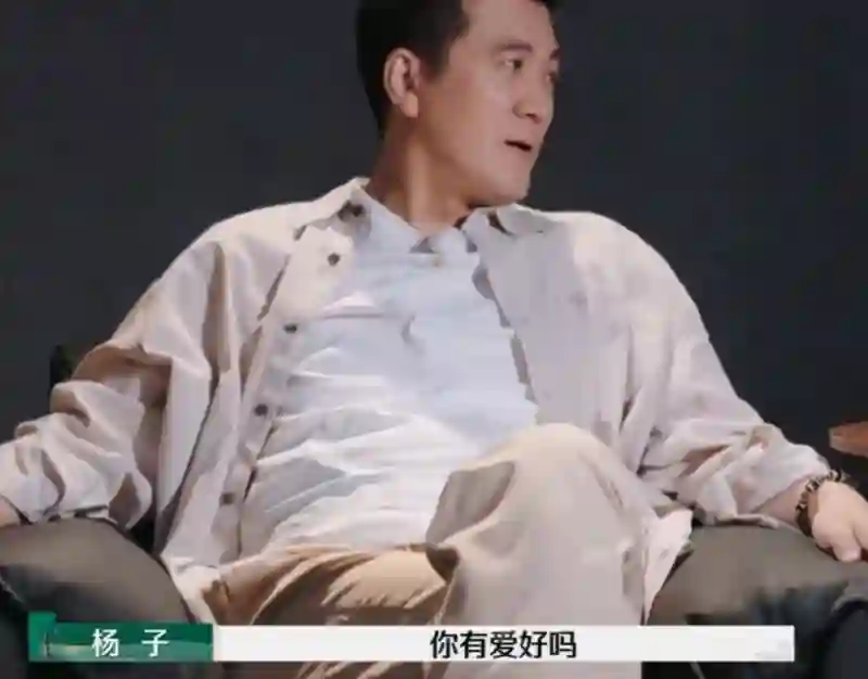 黄圣依也没想到吧？离婚才6个月，她的前夫杨子越来越“抽象”了