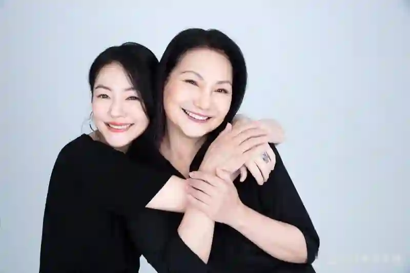 金像奖缅怀大S！S妈深夜再发文，想念大S肝肠寸断，连发3条动态！