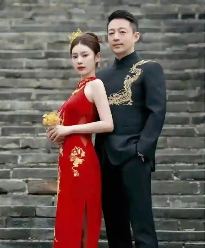 汪小菲婚礼刚结束，S妈便催债又离间，马筱梅新妇第二日重锤反击