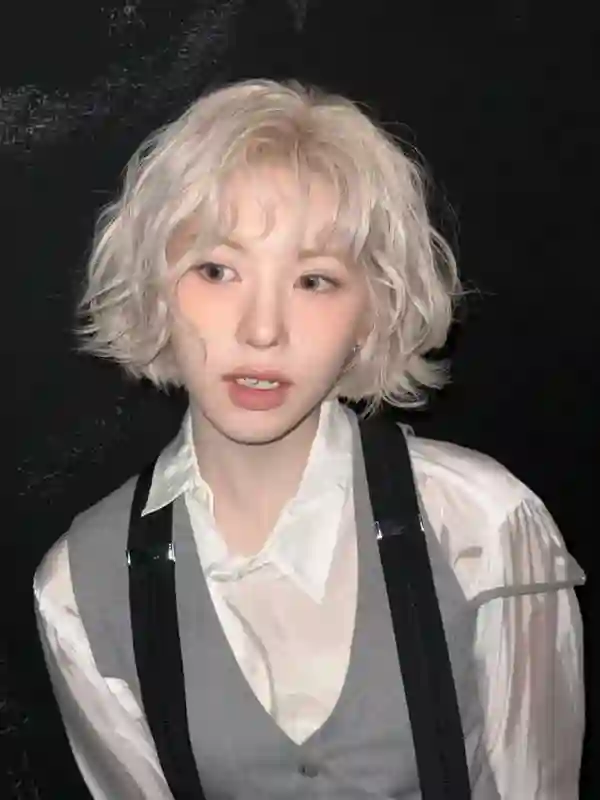 剪短还不够，赵丽颖的翘翘头“卷”得有点灵