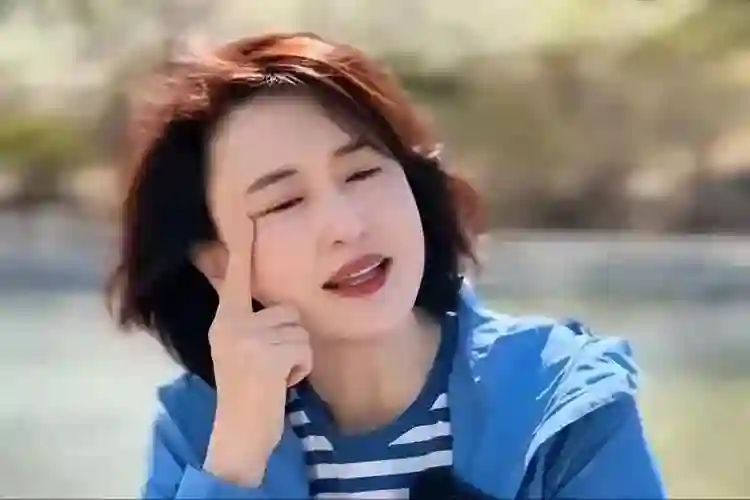 嫁70岁富翁？包养4个男人？曾是央视女主持私生活谣言有多离谱？