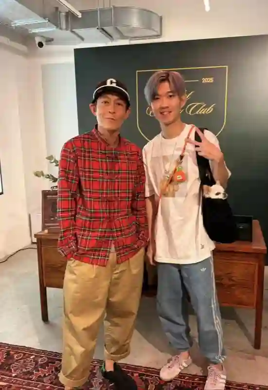 陈冠希带8岁女儿来伦敦中国城，冠希哥颜值越跑越偏，女儿也是高级脸
