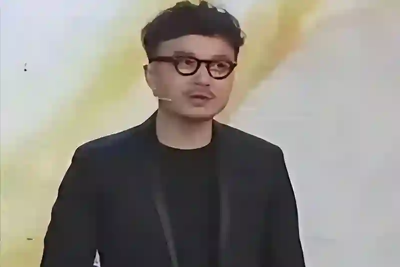 口无遮拦，咸猪手人品堪忧，这些令人讨厌的主持人没一个是冤枉的