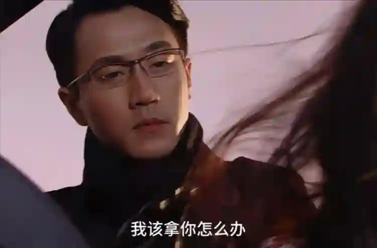 离婚7年，杨幂再次让所有人“刮目相看”，50岁刘恺威后悔了吗？