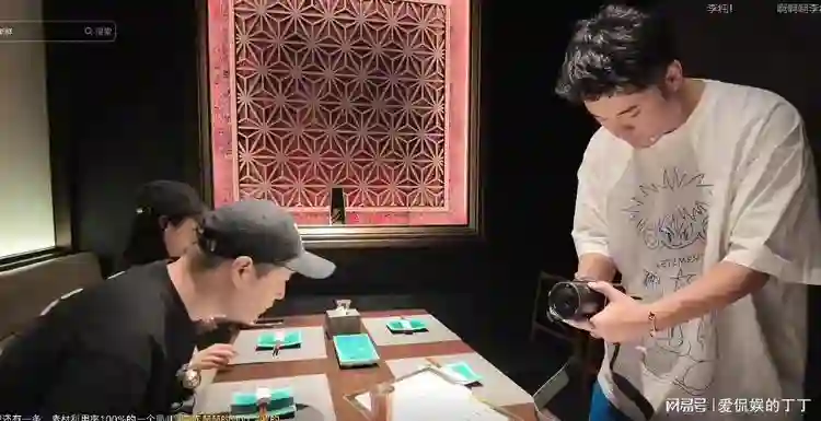 李乃文老婆未曾料到，和丈夫与陈赫聚会，身份就被扒，只因颜值高