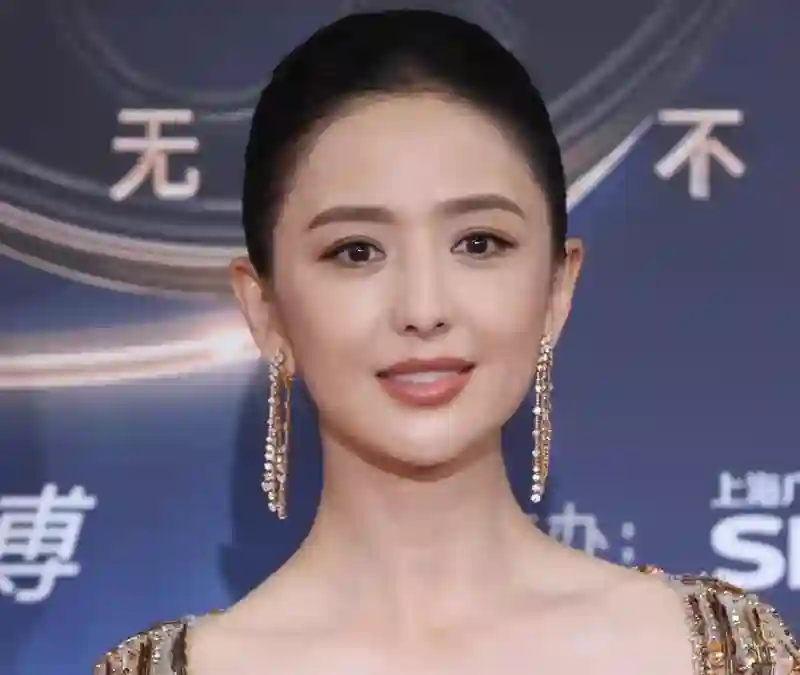 红毯生图来了！章子怡富态十足，钟楚曦过于瘦，金晨变化明显