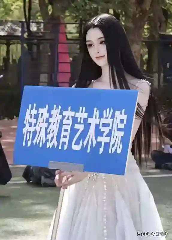 听障女生颜值像AI引争议！微调3处被网暴非人类，真人露面了！