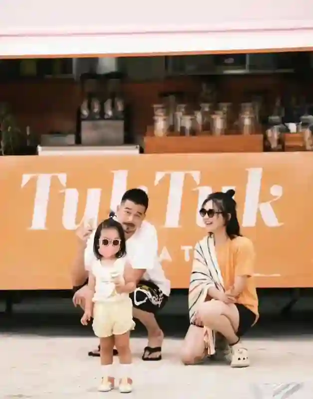原来他俩是夫妻！巅峰时期传出喜讯，结婚恩爱9年零绯闻