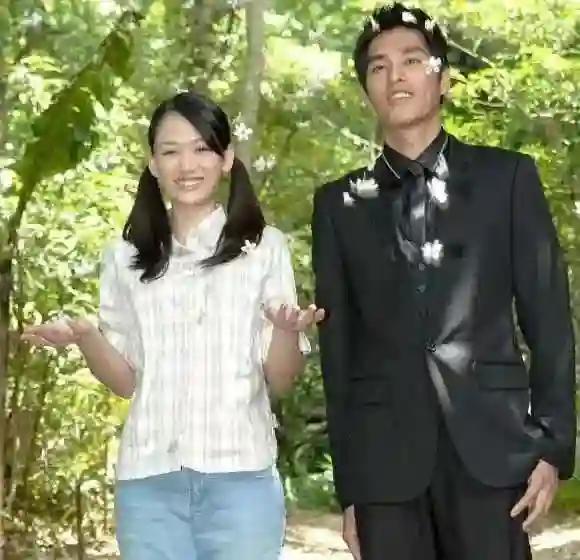 都把老婆逼得净身出户了，还拿复合炒作？！