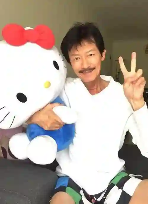 香港影坛最后一位全才：捧红成龙、王家卫，却历经人生悲苦