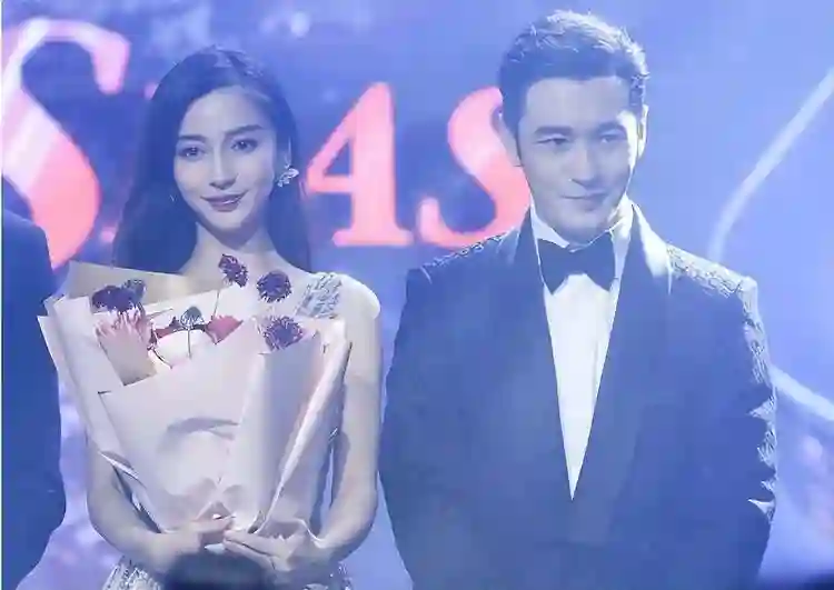 离婚3年杨颖又传绯闻，这次黄晓明的态度，没有给前妻留一丝体面