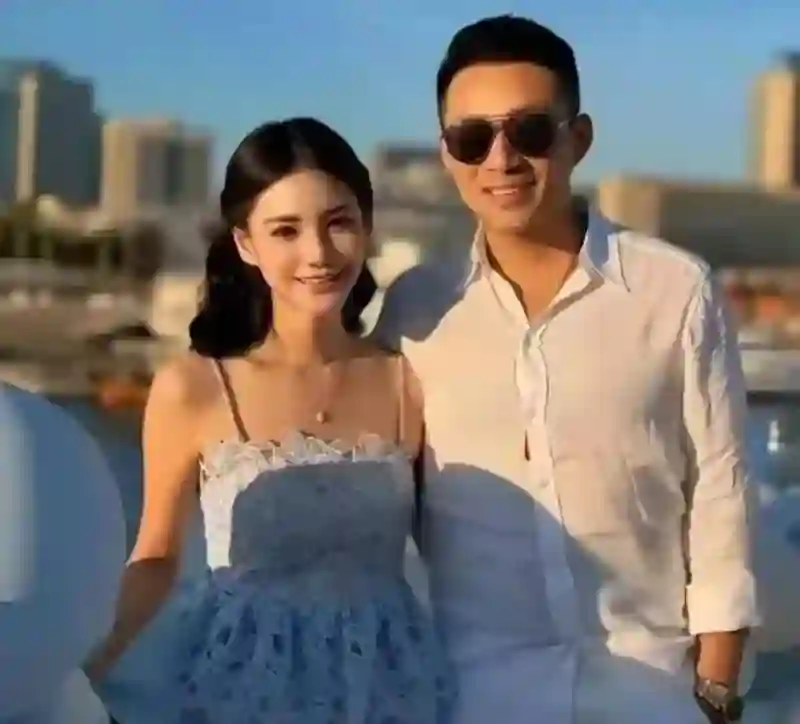 曝汪小菲将带一对儿女定居上海？S妈16个字回应，两家之间疑似断联