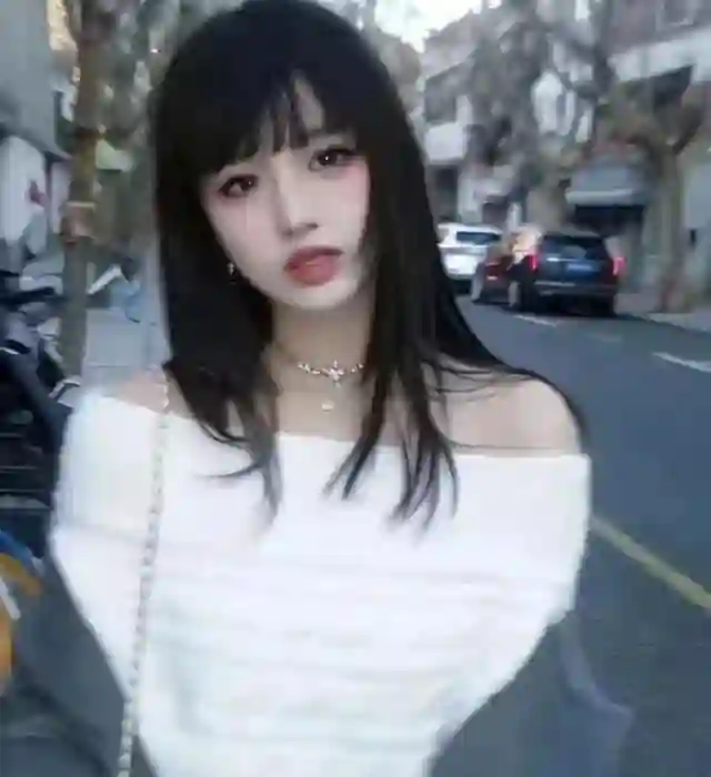 汪峰的大女儿集中了父母的优点，越大越美，简直是绝世美女