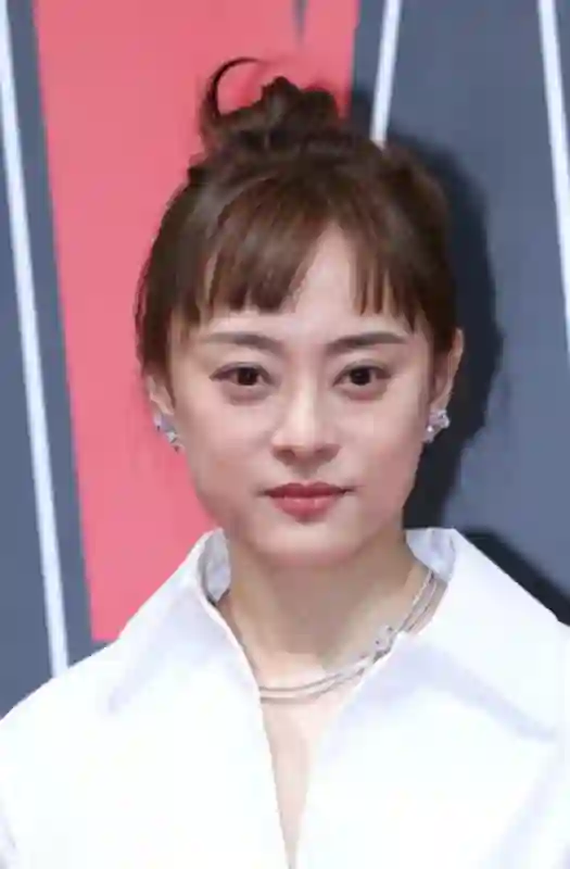 这一夜！孙俪更嫩了，林志玲皮包骨，海陆性感，我却被杨紫惊艳了