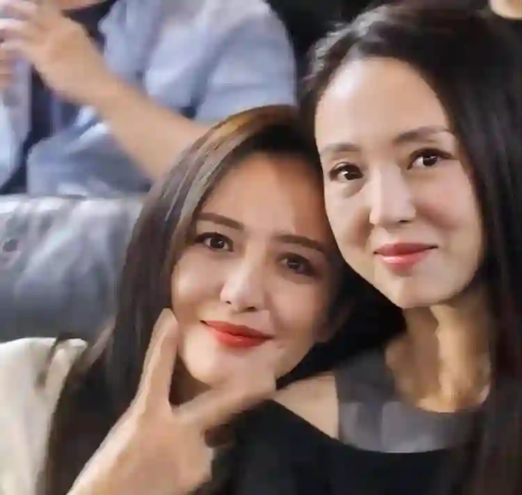 彻底释怀！董璇高云翔离婚6年后，一个甜蜜二婚，一个退圈生女