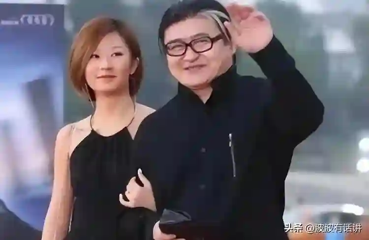 61岁刘欢晚年生活：父母离世女儿未婚，被“不死癌症”困扰多年