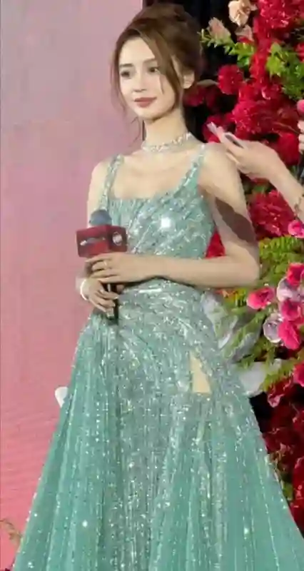 85花活动：杨颖不自信，杨幂终于不“露”了，赵丽颖还是“土”