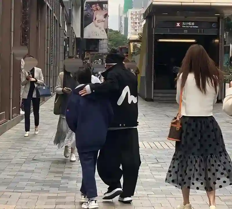 王宝强没想到，和马蓉离婚9年后，自己的一双儿女的表现让他欣慰