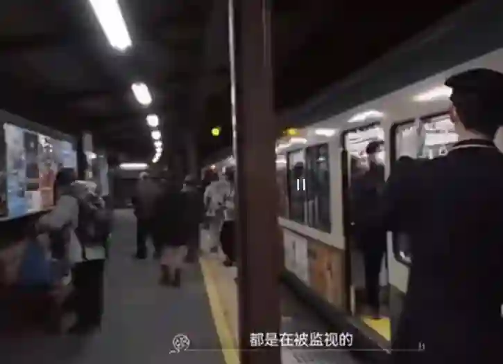 事实证明，与刘嘉玲中日分居的丁克一族梁朝伟，已走上另一条大道