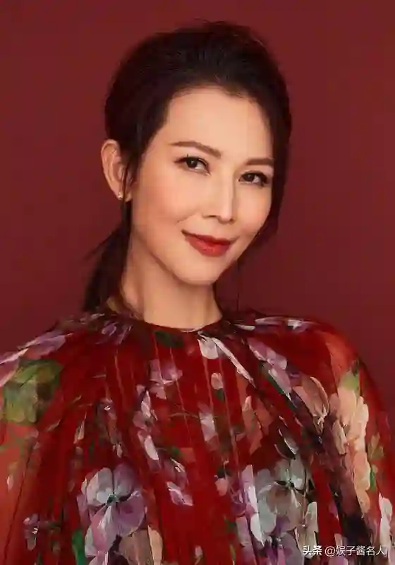 蔡少芬到底有多现实，无意间一席话，竟给所有恋爱脑女生上了一课