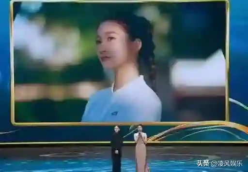 恋爱八年不结婚，这一次，海边拍吻戏的关晓彤没给鹿晗留一丝体面