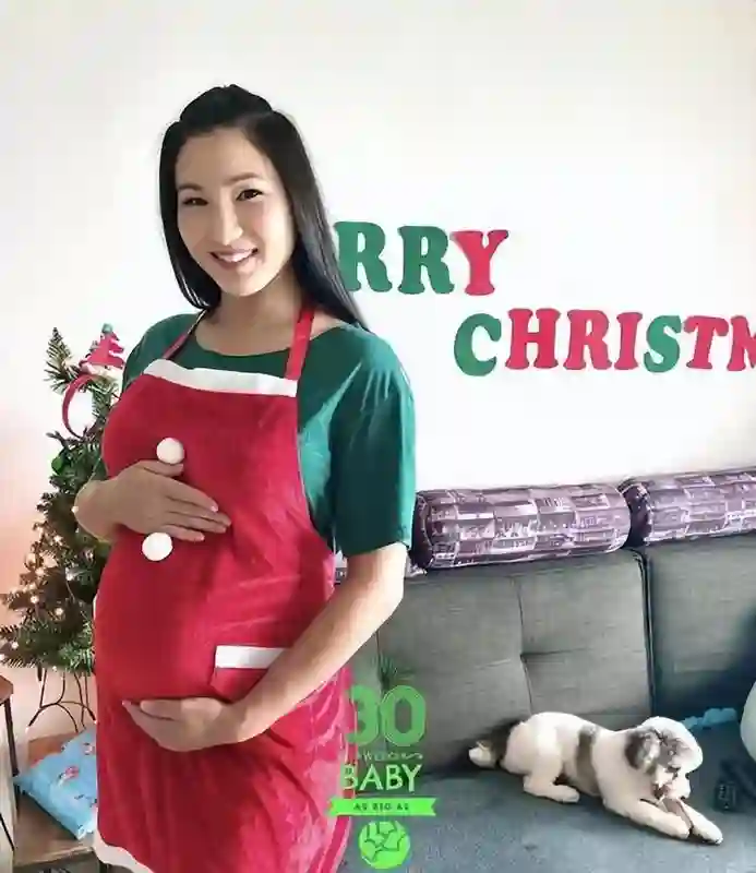 郑佩佩女儿近况曝光：和妈妈超像，在美国当老师，混血儿子很可爱