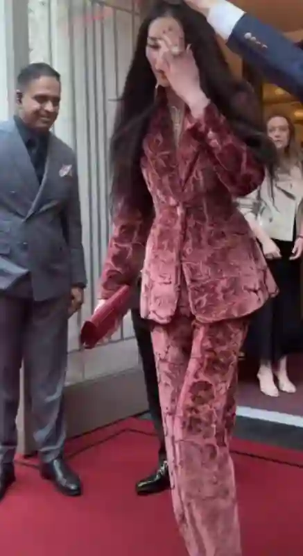 刘雯和井柏然已领证结婚？逛街恩爱甜蜜，女方事业越来越好！