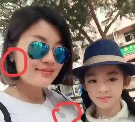 事态升级！官媒问责黄爸原单位调查草率，网友曝黄妈才是背后大佬