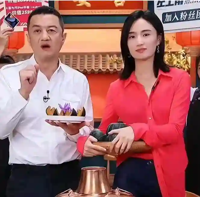 12年后，再看李亚鹏现任妻子海哈金喜，才懂她和王菲谁更“精明”