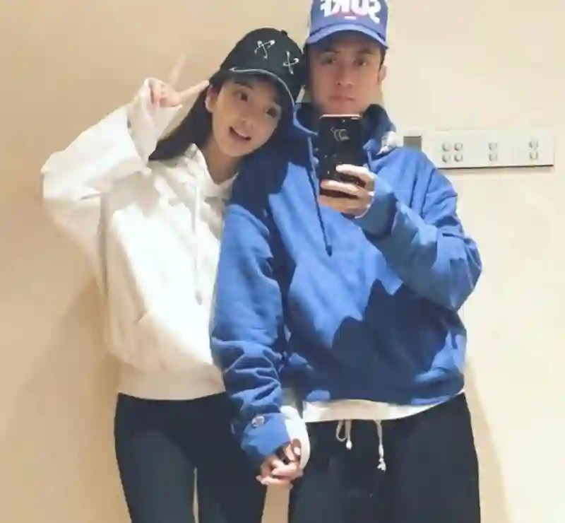 还记得初代女网红zy喜哥吗，她女儿都这么大了？