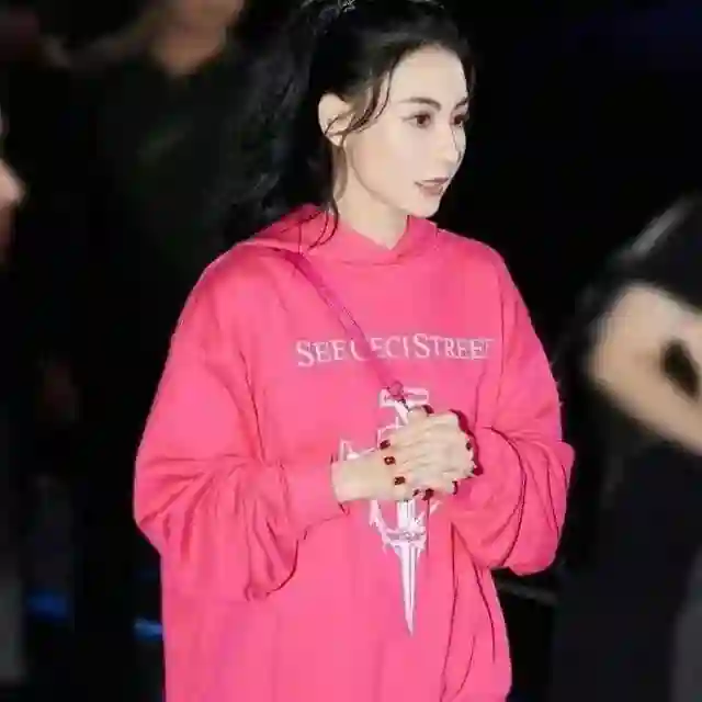 看了张柏芝离婚后的采访，才明白，她爱惨了谢霆锋仍要放手的原因