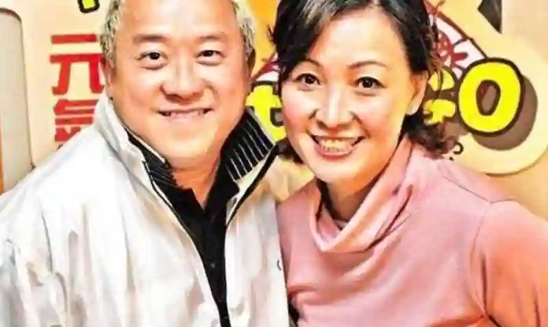 一波未平一波又起，曾志伟和乔妹的合照，展现了内娱的“另一面”