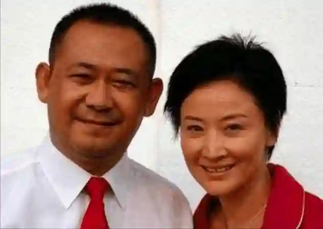 姜文姜武兄弟情深，两人的娇妻却天差地别，姜文果然“路子很野”