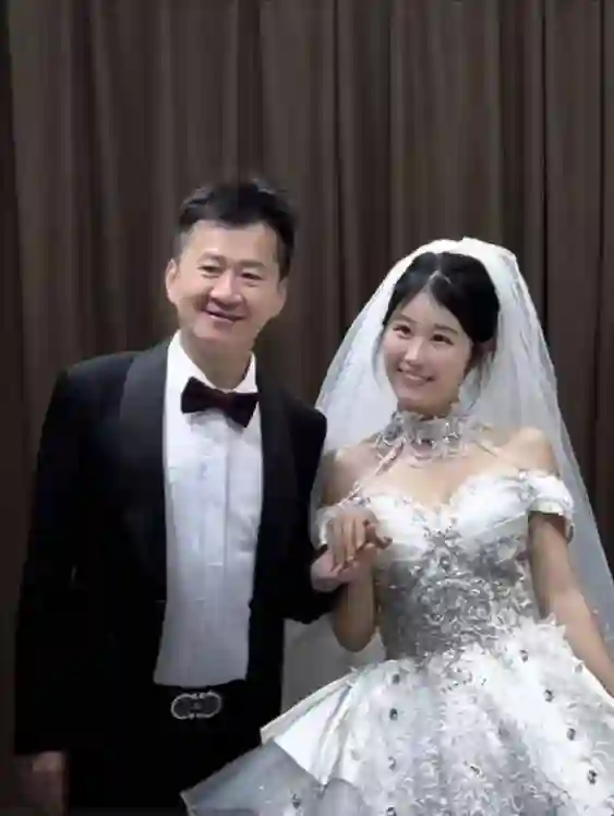 这一次，老夫配少妻的“残酷现实”，在41岁的李嘉明身上得到印证