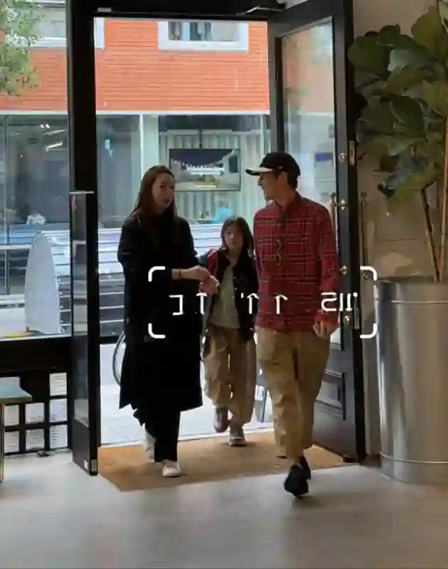 陈冠希带8岁女儿来伦敦中国城，冠希哥颜值越跑越偏，女儿也是高级脸