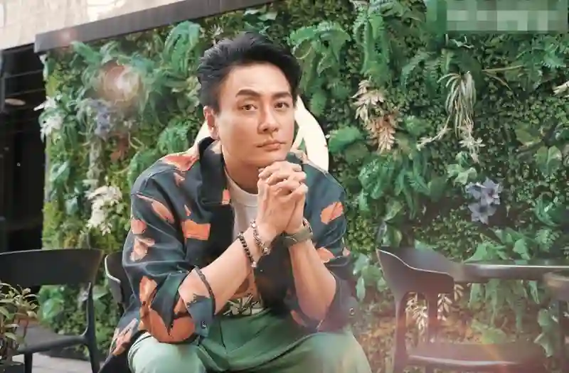 黄宗泽自曝近年有女友并非单身，不会结婚生子，称女方过不了妈妈这一关