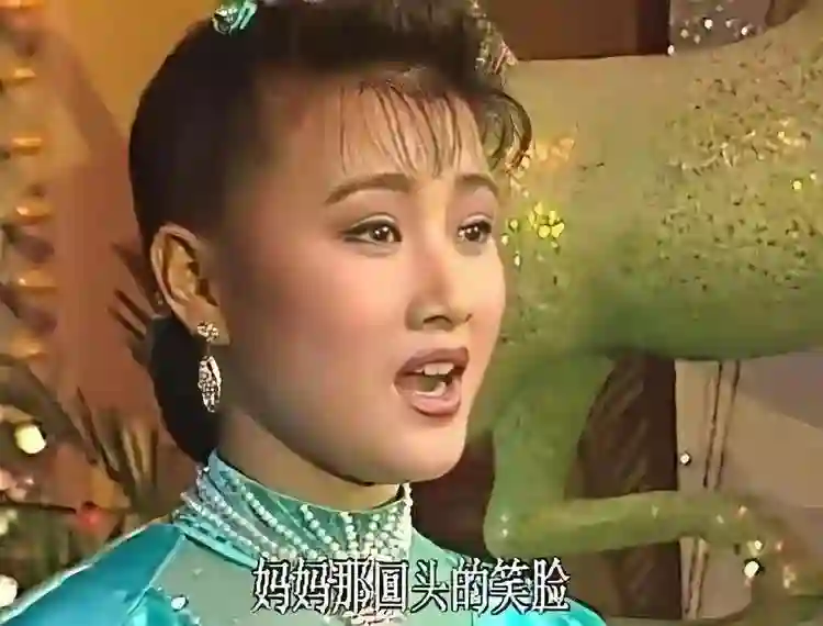 没想到“销声匿迹”11年，与丈夫相约丁克的宋祖英，已成人生赢家